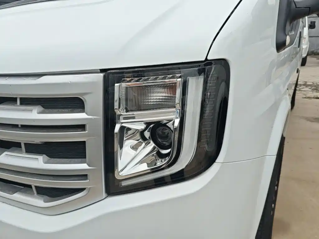 Jiangling JMC Fushun 2025 2023 2.0T Manual Medium Wheelbase Medium Roof Business Version 9-Seater (Non-Operational)