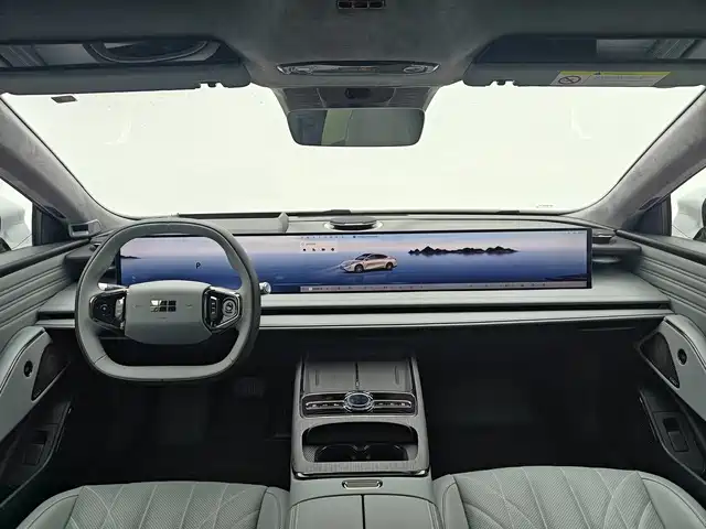Geely Galaxy Galaxy E8 2025 700km Long Voyage Smart Drive Edition фото 5
