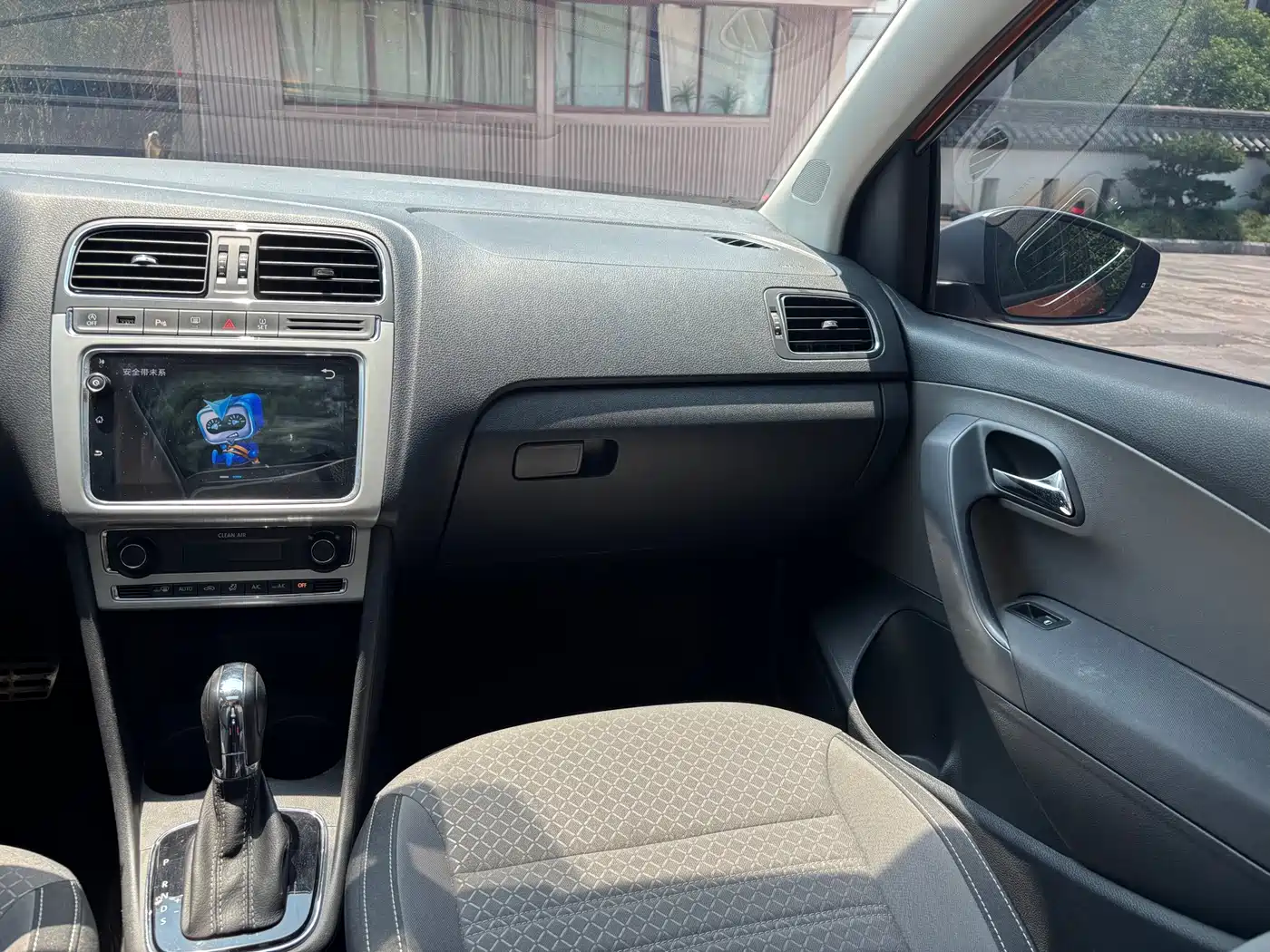 Volkswagen Polo 2018 1.5L Cross Polo Auto фото 11