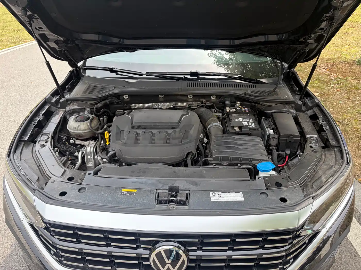 Volkswagen Passat 2025 Outstanding 380TSI Starlight Dragon Soaring Edition фото 9