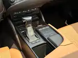 Фото 23 - Lexus ES