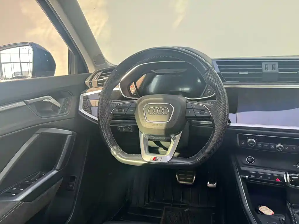 Audi Q3 Sportback 2023 2023 45 TFSI quattro Luxury