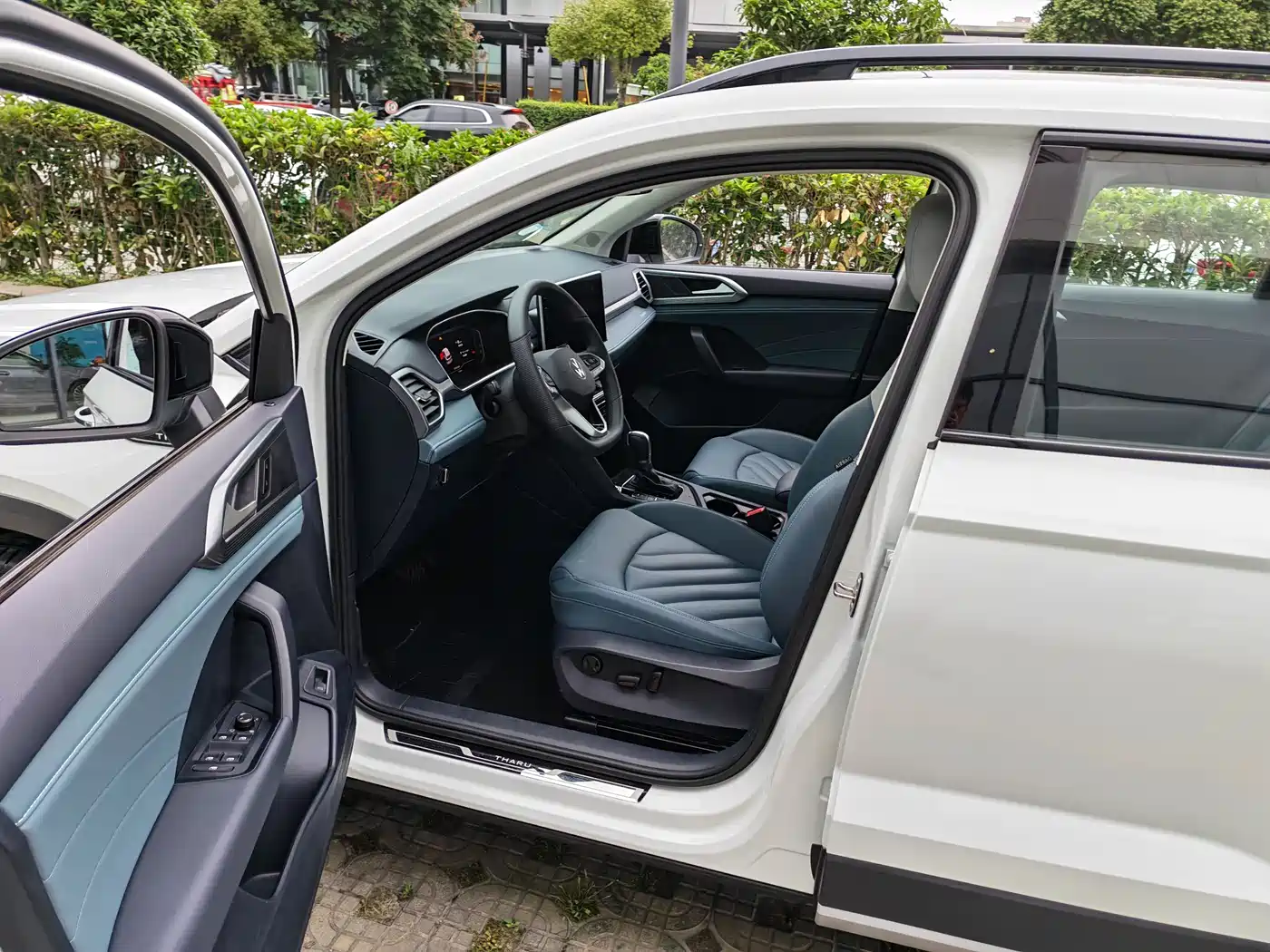 Volkswagen Tharu 2024 300TSI 2WD Moon Premium Edition фото 20