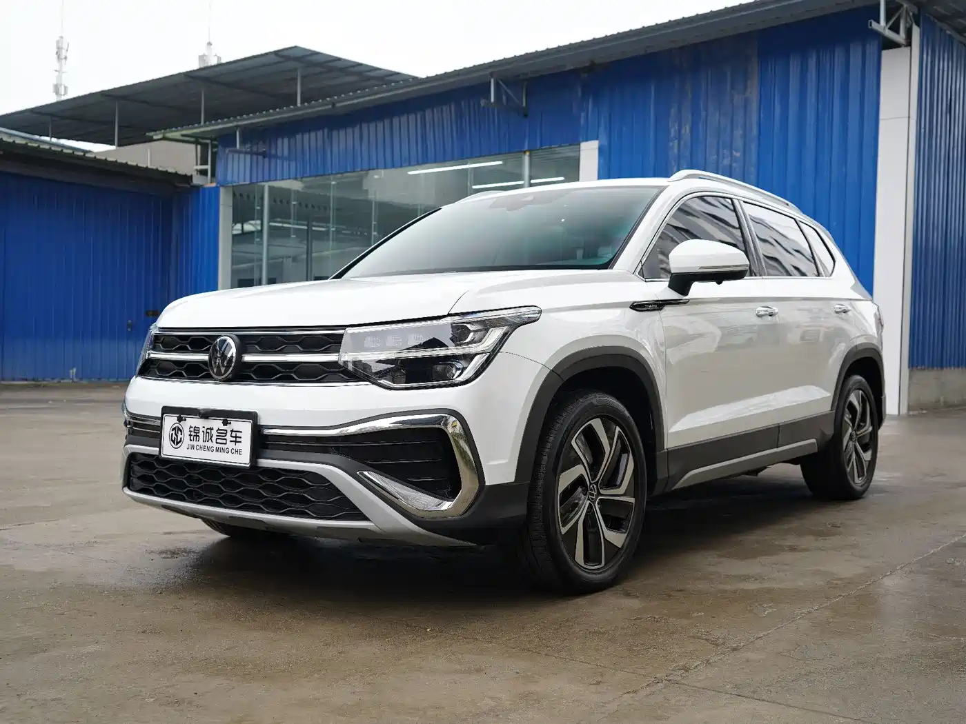 Volkswagen Tharu 2024 300TSI 2WD Full Moon Edition
