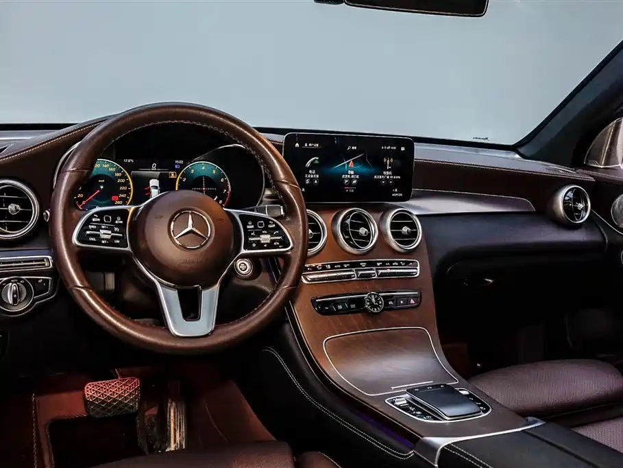 Mercedes-Benz GLC 2021 GLC 260 L 4MATIC Luxury фото 13