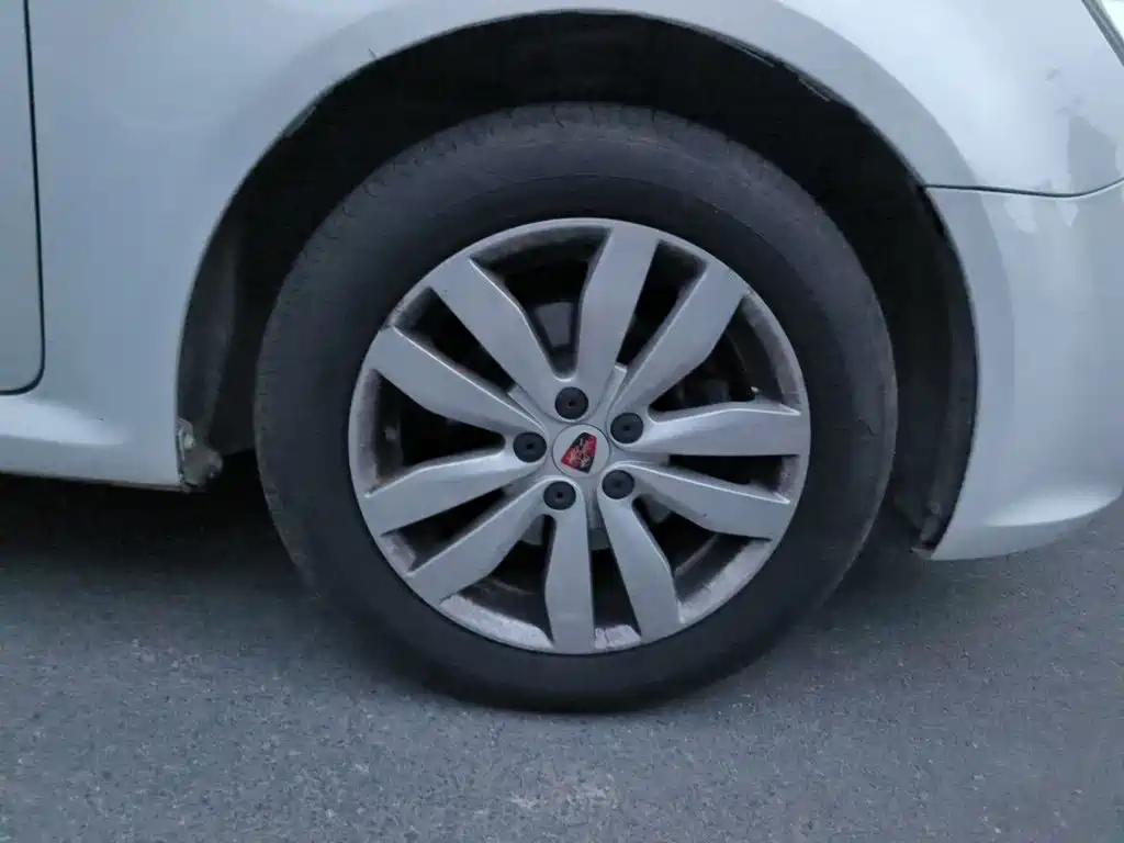Roewe 350 2015 2015 Model 1.5L Automatic Premium Edition