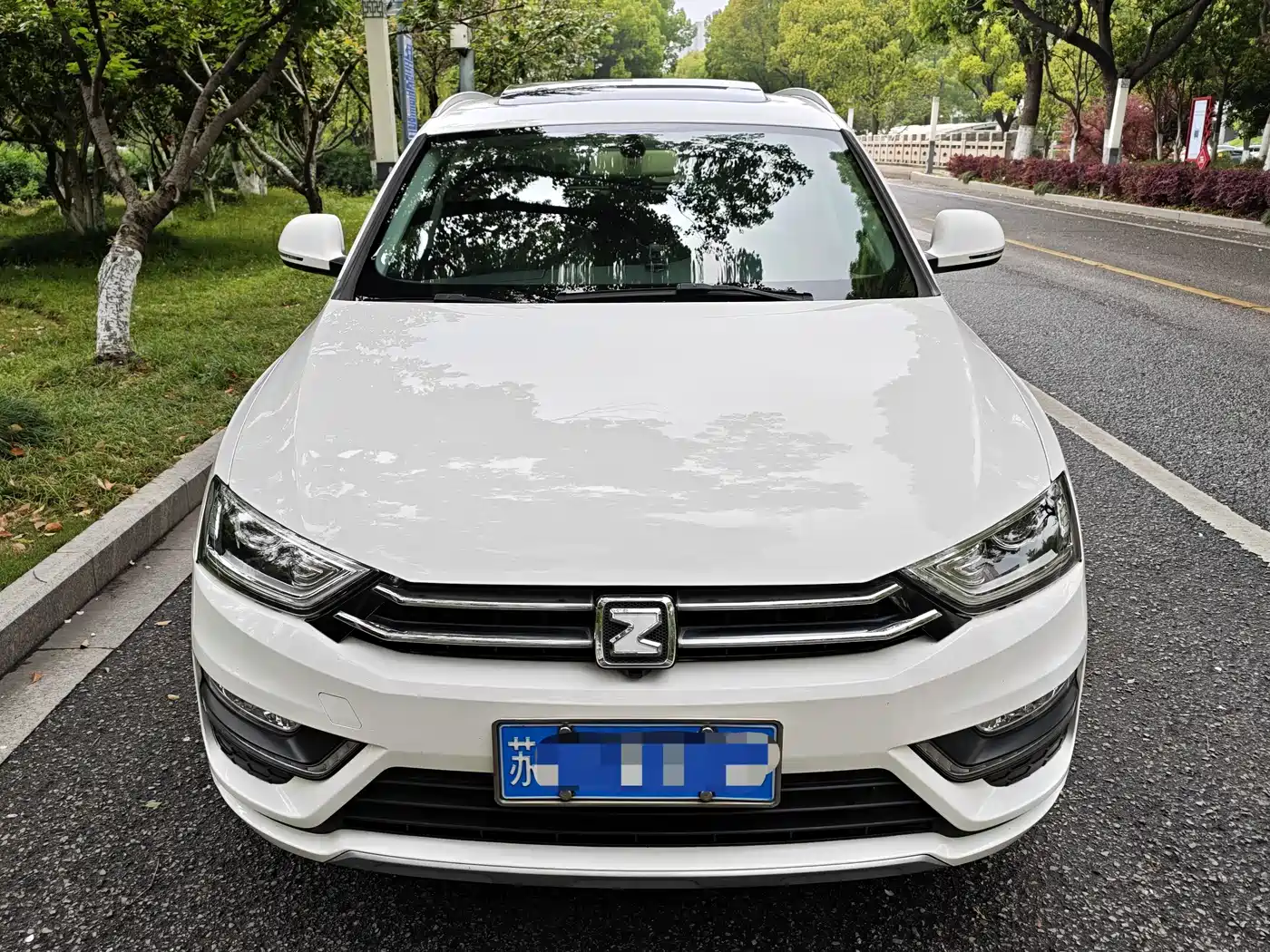 Zotye SR7 2016 2016 1.5T CVT Magic Cube Heart Edition China V