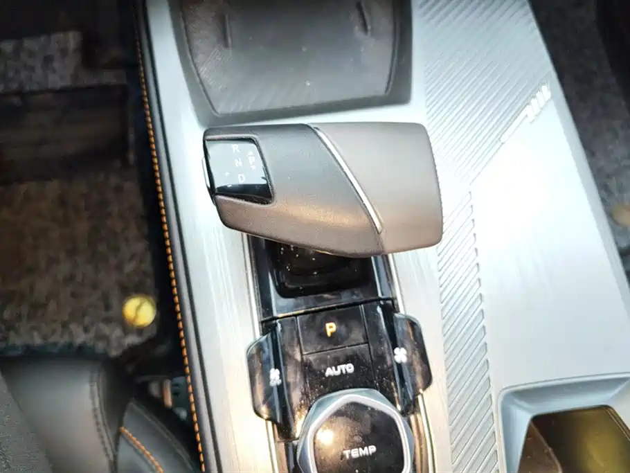 CHANGAN CHANGAN AUCHAN Z6