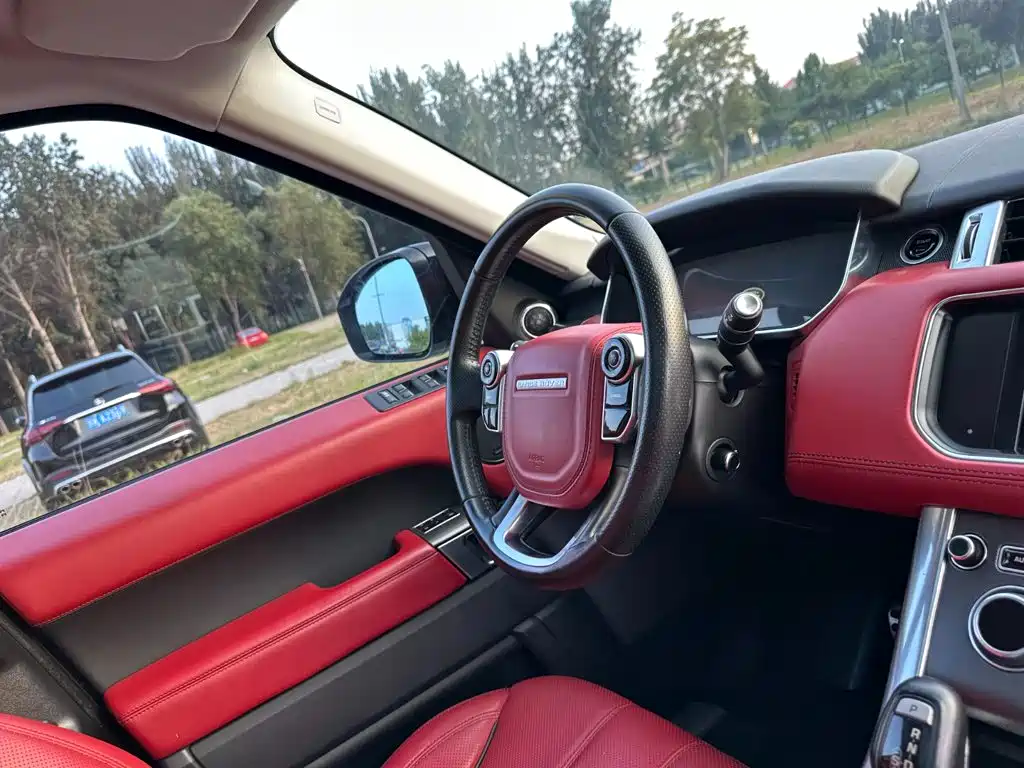 Фото 20 - Land Rover Range Rover Sport