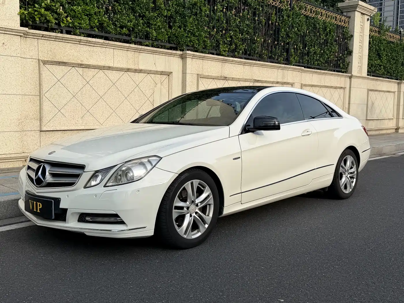 Mercedes-Benz E-Class (Import) 2011 E 260 CGI Coupe