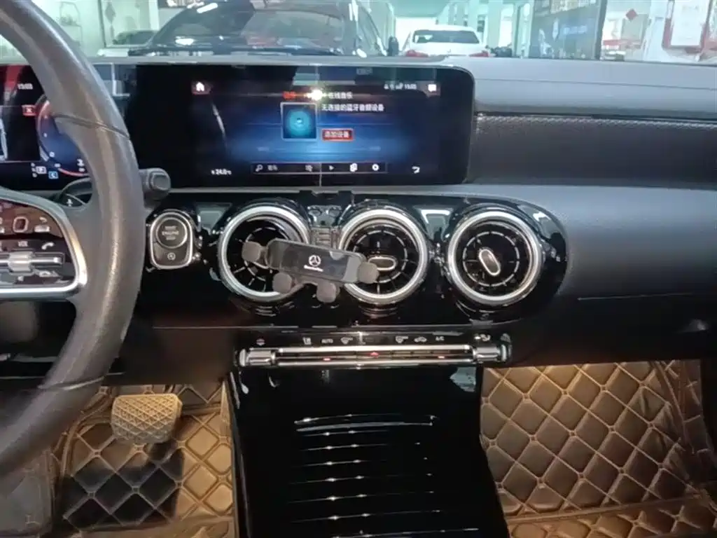 MERCEDES-BENZ CLASS A
