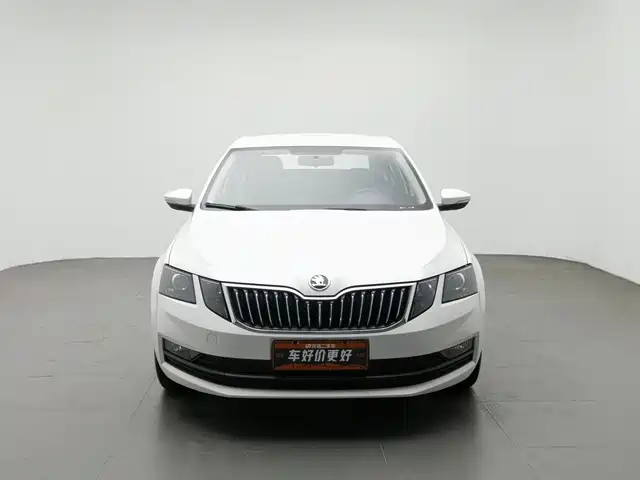Škoda Octavia 2019 1.5L Automatic Smart Comfort China VI — фото 3