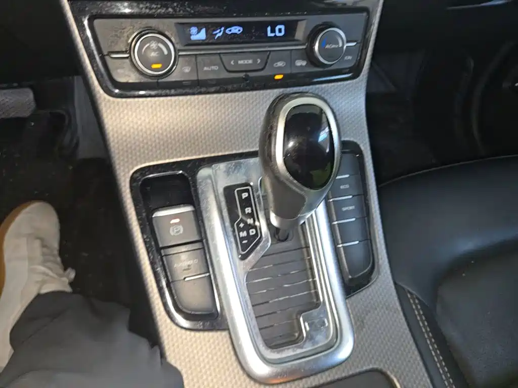 Geely Emgrand GS 2016 2016 Elegance Edition 1.3T Automatic Premium
