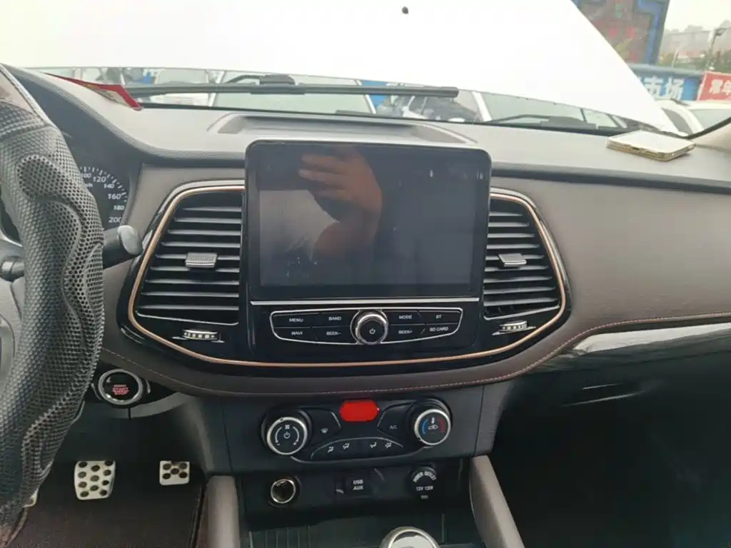 ZTE Lord 2021 2021 2.5T Passenger Version Diesel 2WD Ultra Luxury Big Double Cab