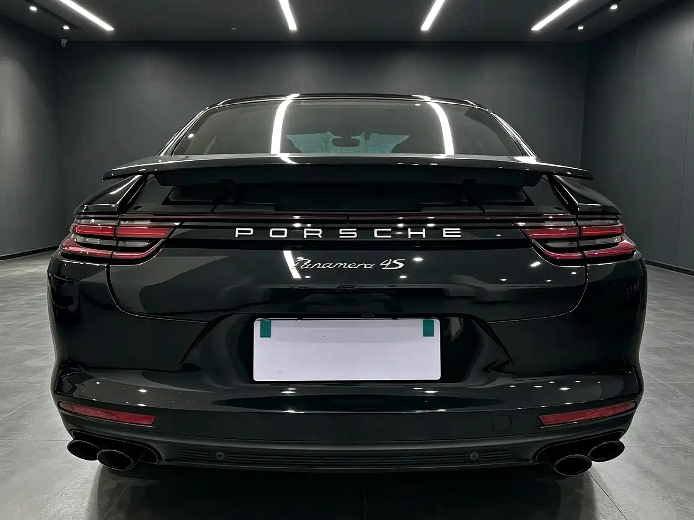 Photo 10 - Porsche Panamera