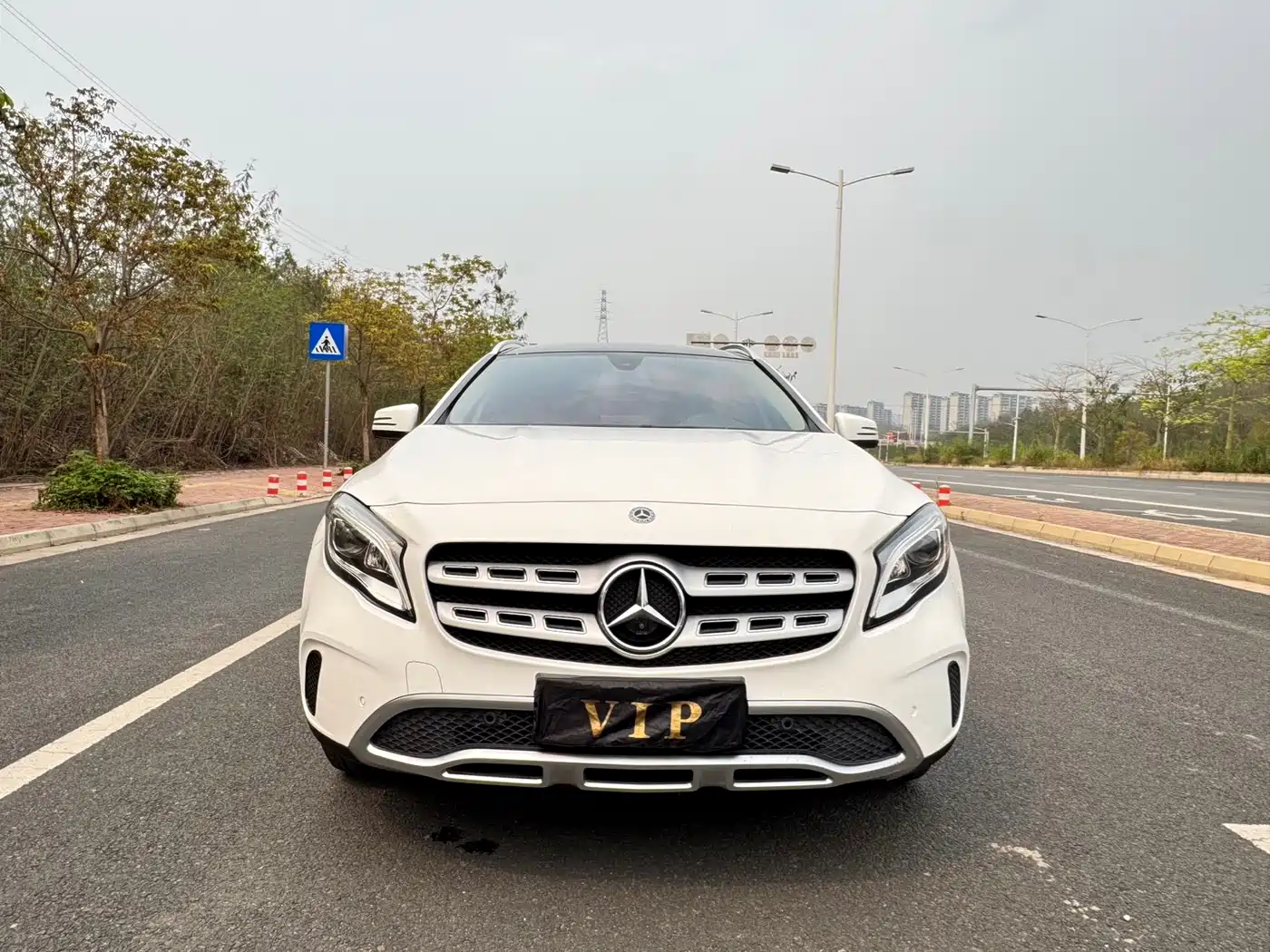 Mercedes-Benz GLA 2017 GLA 200 Fashion фото 3