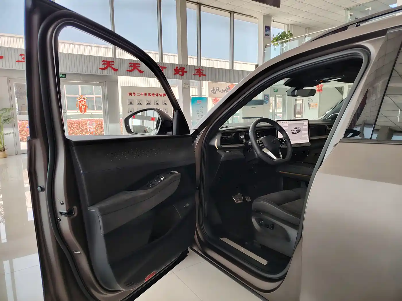 Volkswagen Teramont 2025 Teramont Pro 450TSI 4WD Summit Edition фото 7