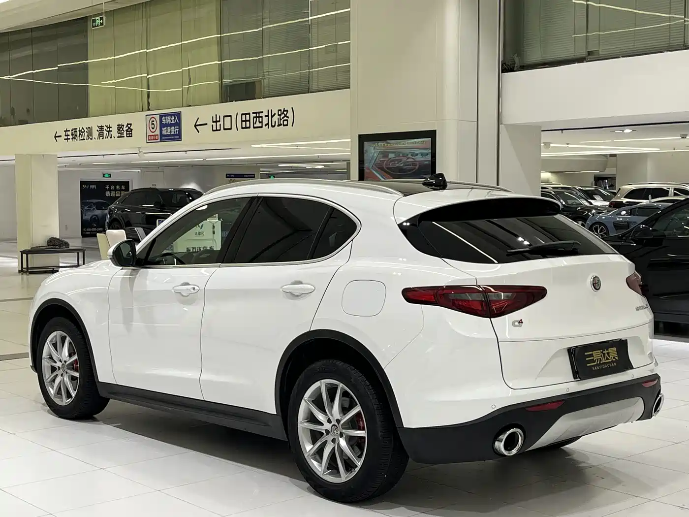 Alfa Romeo Stelvio 2018 2017 2.0T 280HP Luxury