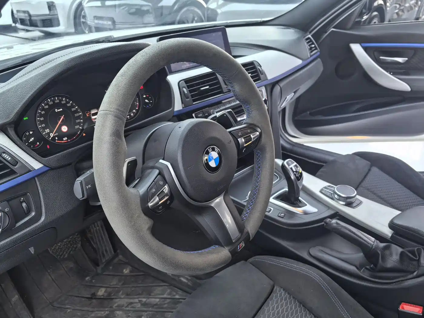 BMW 3 Series 2018 320i M Sport Package фото 5