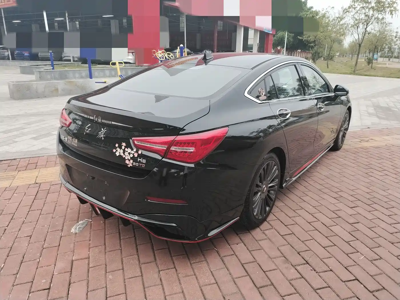 Hongqi H5 2020 1.5T DCT Qi Rhythm Edition фото 9