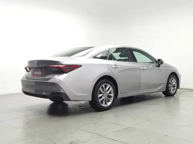 Toyota Avalon 2019 Hybrid 2.5L Luxury Edition China VI — фото 2