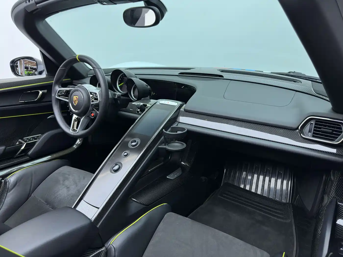 Porsche 918 Spyder 2015 2014 4.6L