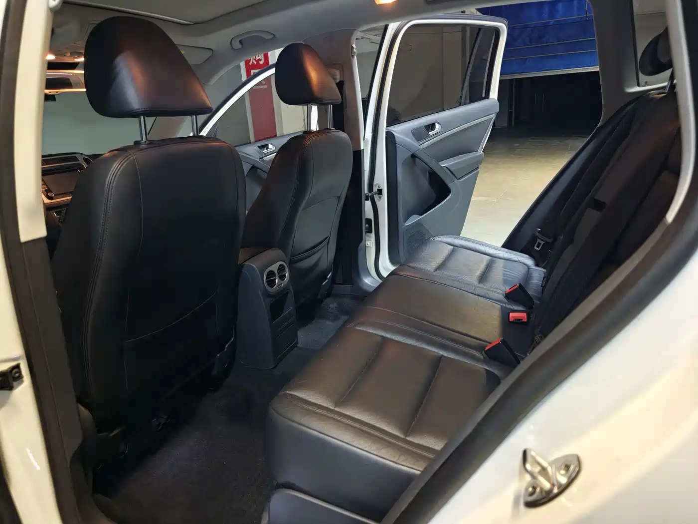 Volkswagen Tiguan 2015 1.8TSI Automatic 2WD Trendline фото 11