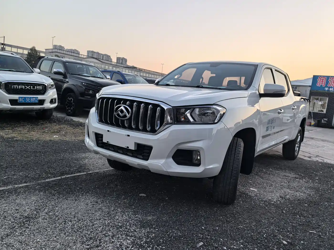 SAIC MAXUS CHASE T60