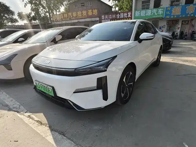  Geely Galaxy Galaxy L6 2024 125km PLUS Soaring Dragon Edition