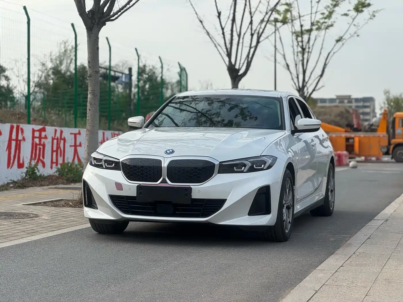 BMW i3 2025 eDrive 35 L