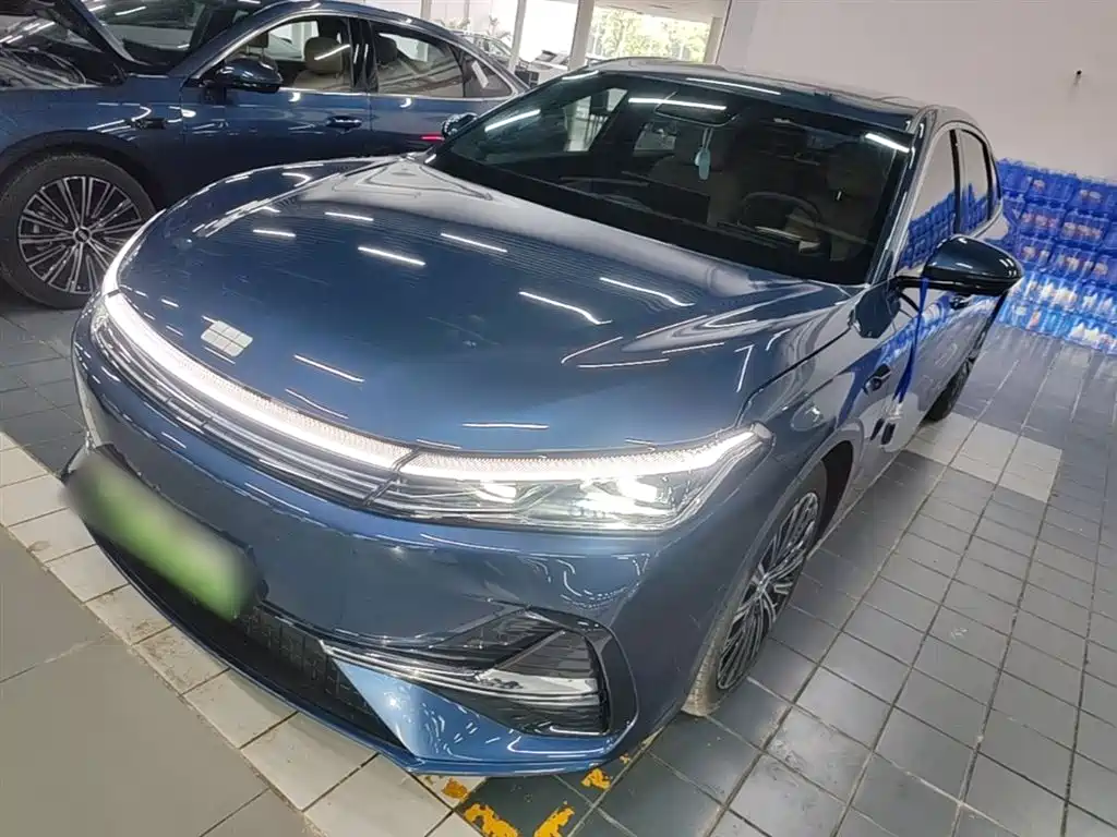 Geely Galaxy Galaxy A7 2025 EM-i фото 2