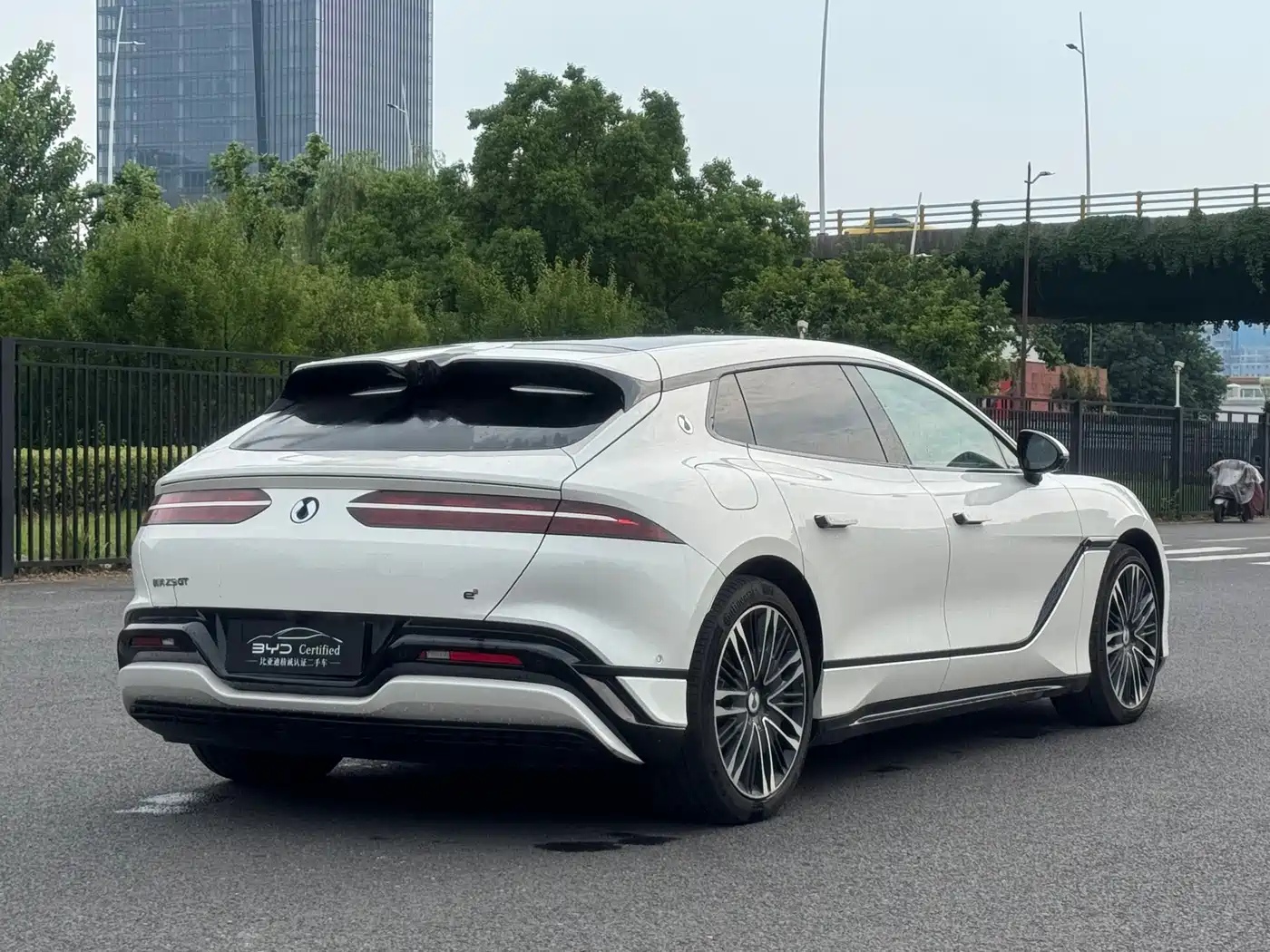 Denza Z9GT 2024 1100 AWD Ultra Edition фото 16