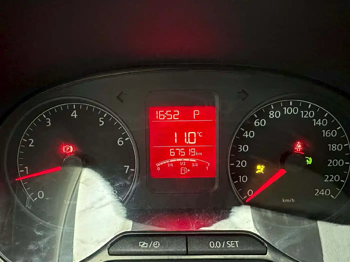 Volkswagen Polo 2012 1.6L Cross Polo AT фото 6