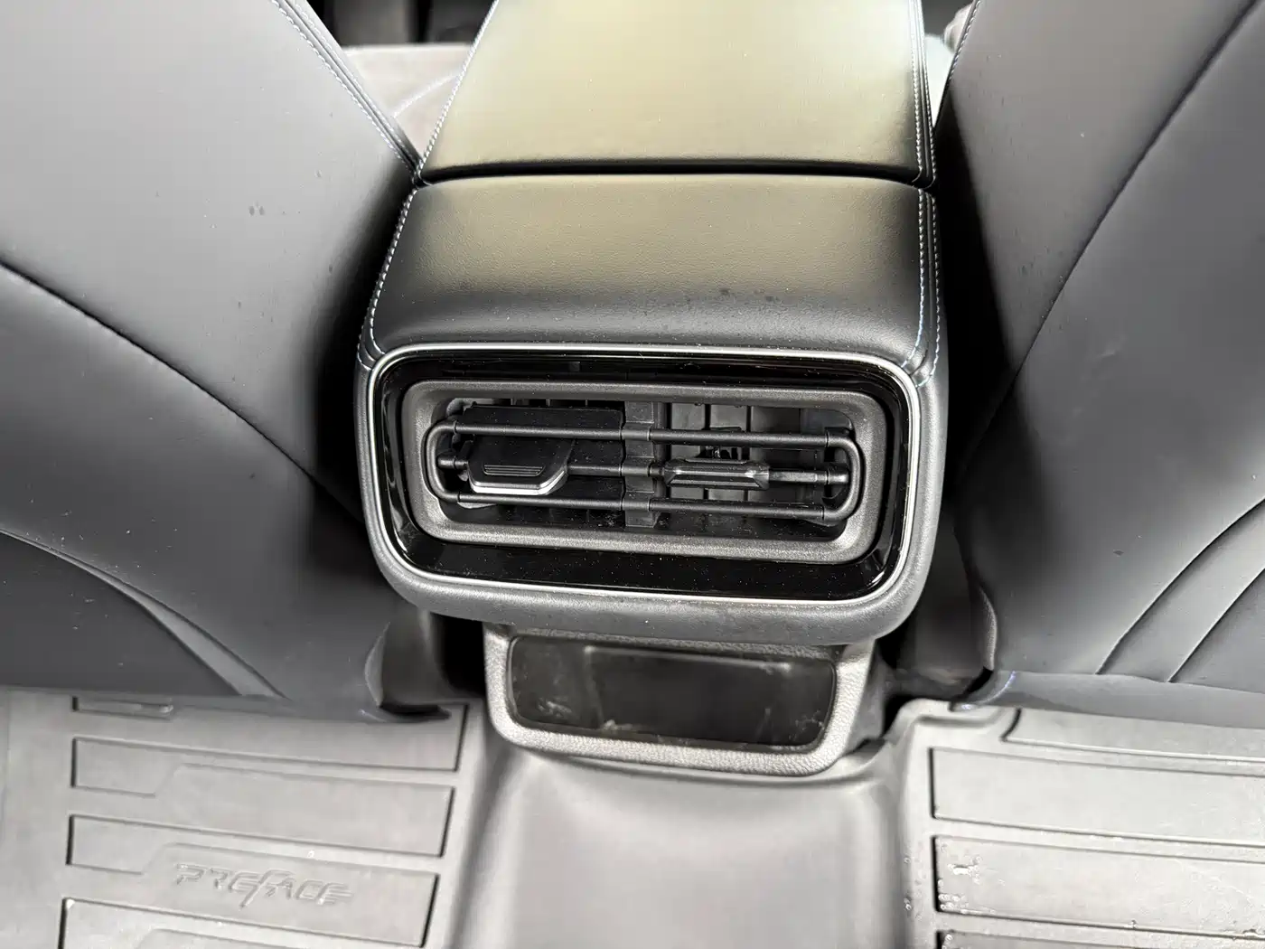Фото 17 - Geely Preface