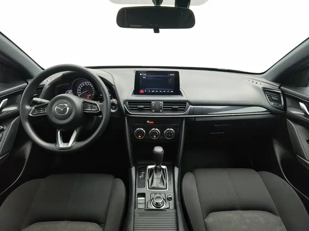Photo 5 - Mazda CX-4