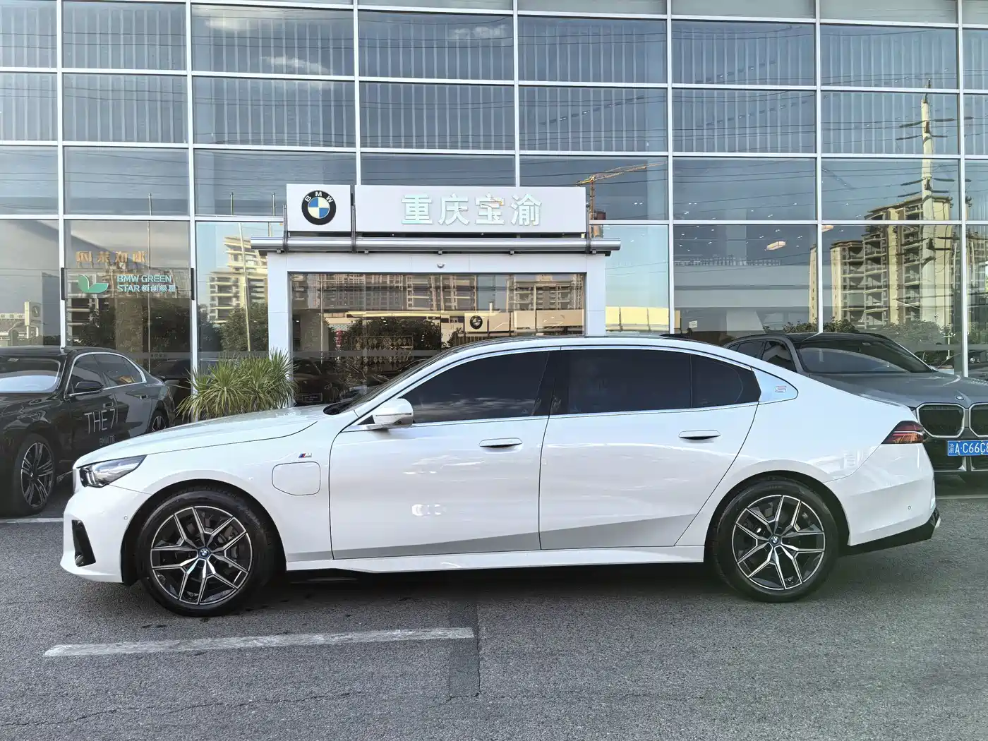 BMW i5 2025 2025 eDrive 40L M Sport Package