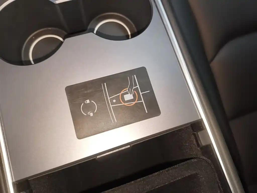 Фото 9 - Tesla Model Y