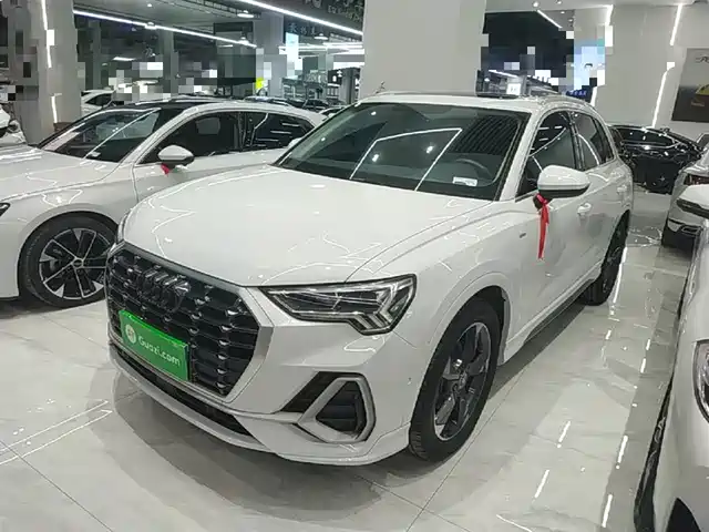 Audi Q3 35 TFSI, Стиль Драйв, 1.5T