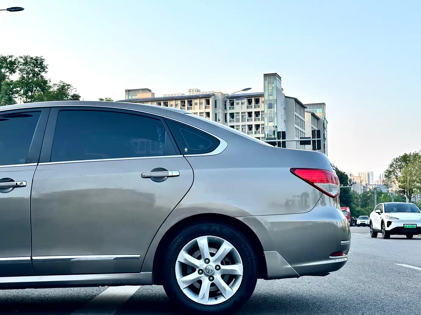Nissan Sylphy 2010 2009 Model 1.6XL Automatic Luxury Sunroof Edition