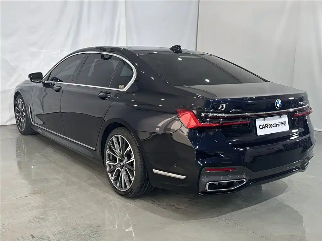 BMW 7 Series 2021 Model 740Li Leading M Sport Package фото 18