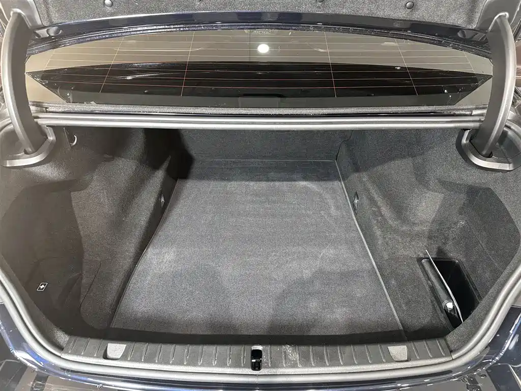 BMW 7 Series 2021 Model 740Li Leading M Sport Package фото 15