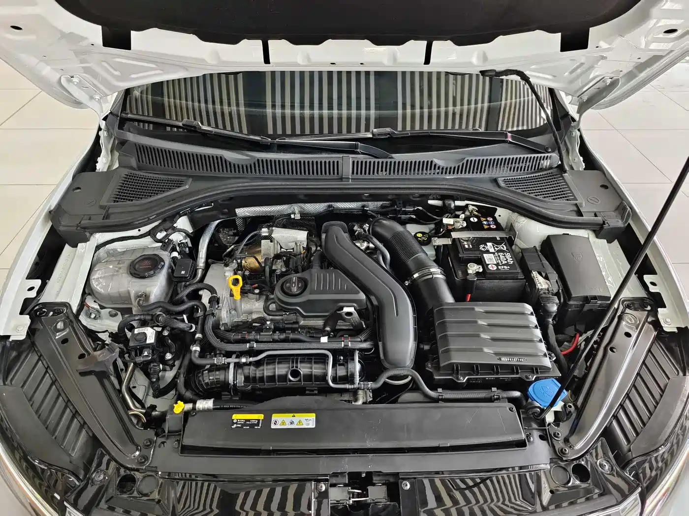 Volkswagen Sagitar 2023 Model Year 280TSI DSG Surpass Edition фото 17