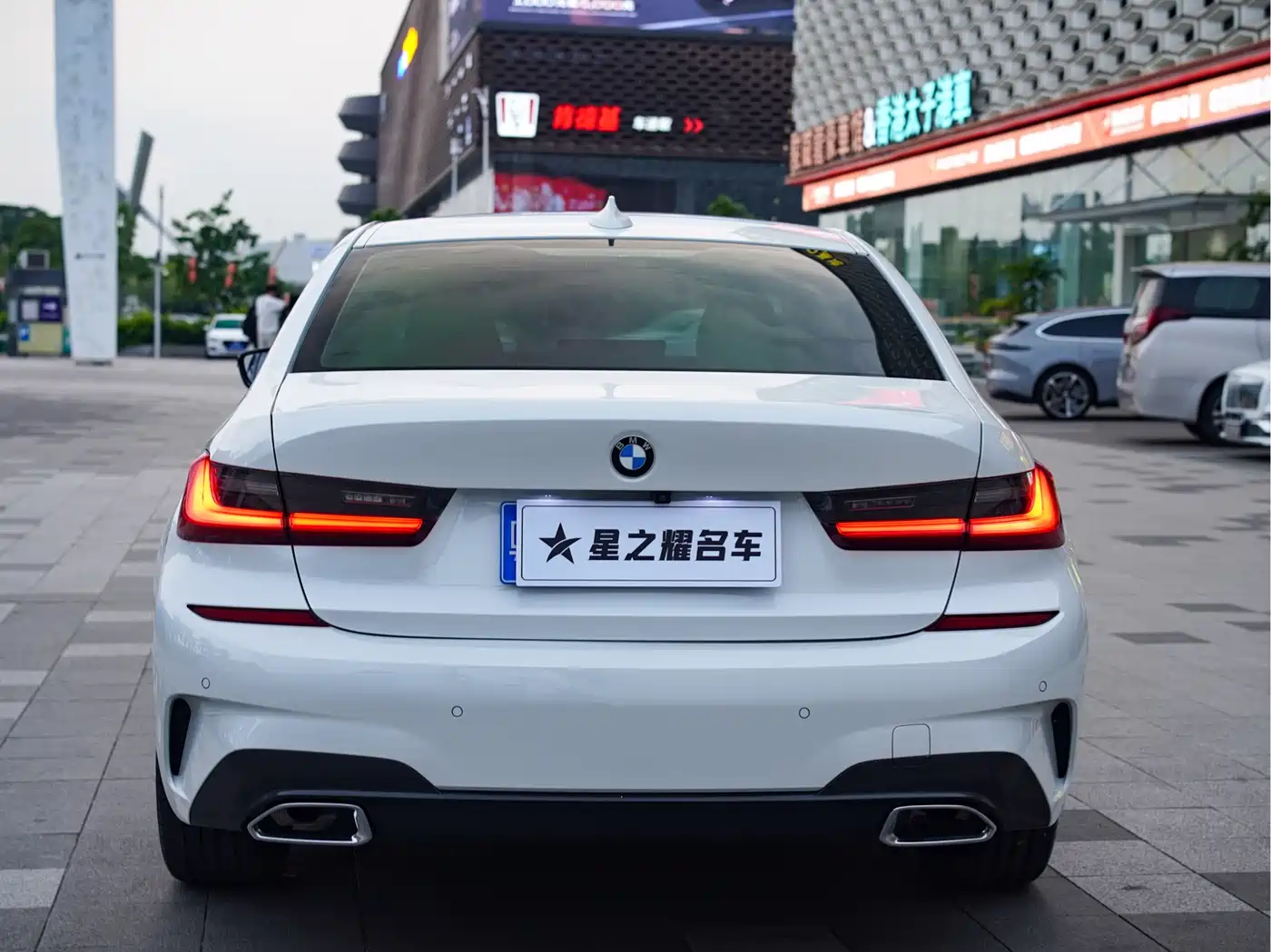 BMW 3 Series 2021 325Li M Sport Package фото 7