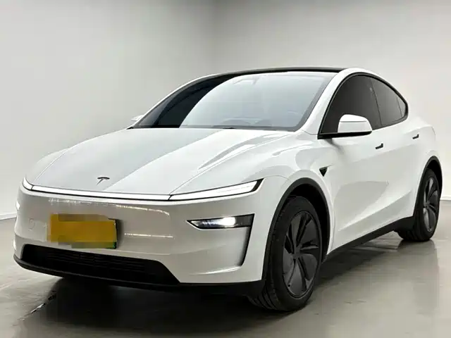 Tesla Model Y 2025