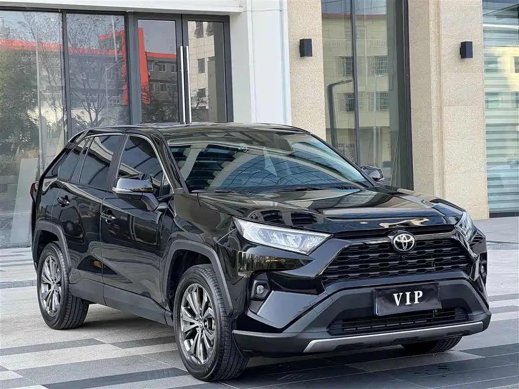 Toyota RAV4 Rongfang 2023 2.0L CVT 2WD Fashion Edition фото 3