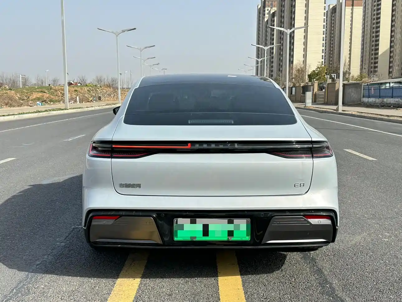 GEELY GALAXY GALAXY E8