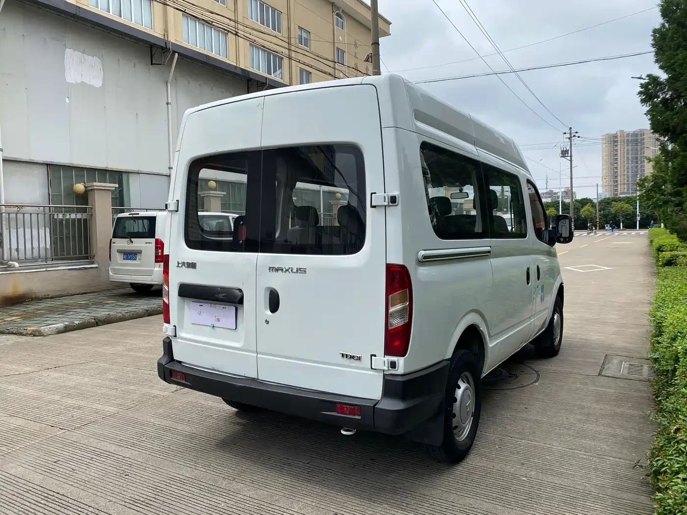 SAIC Maxus Xintu V80 2011 Model 2.5T Short Wheelbase Medium Roof Transport Elite Edition фото 19