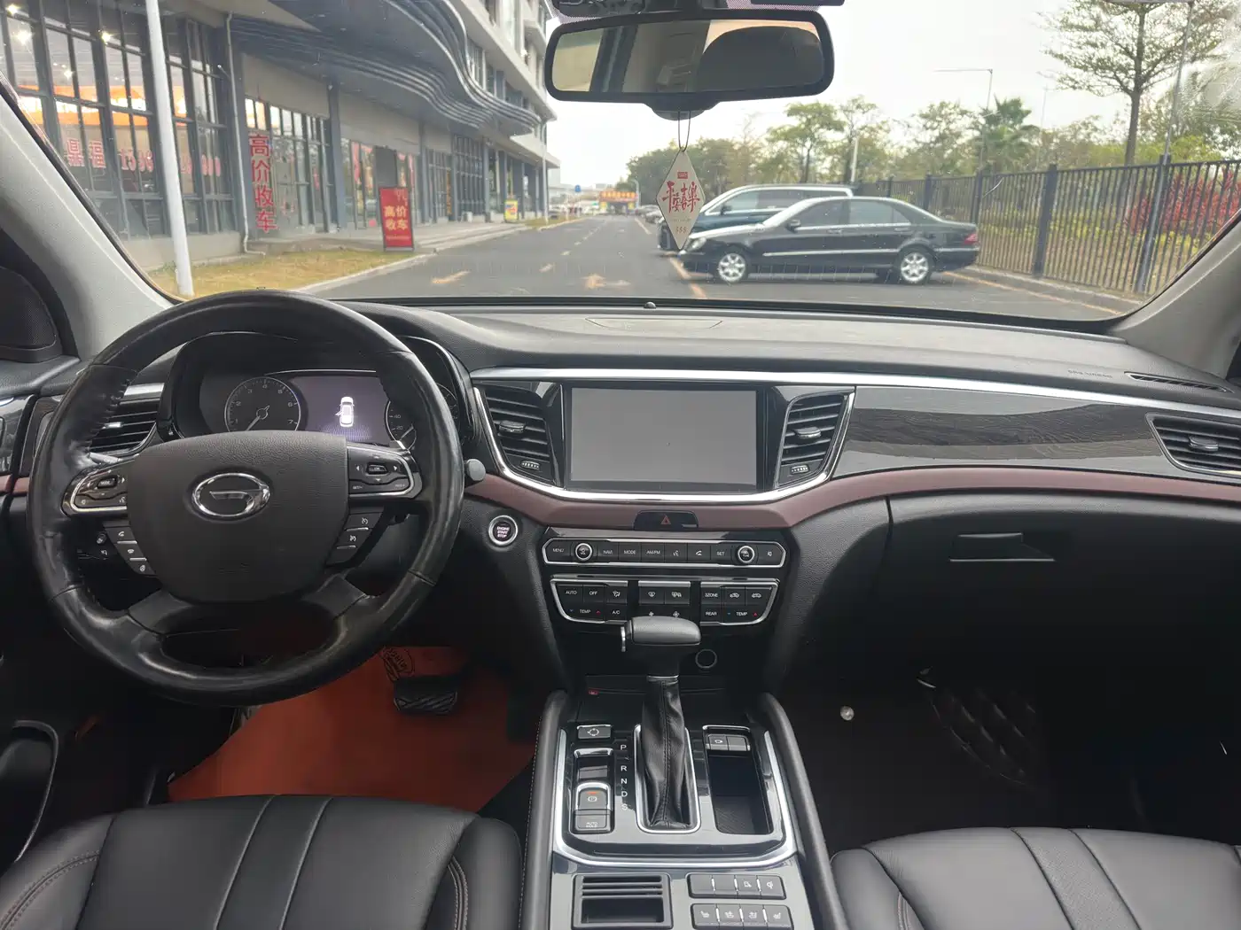 GAC Trumpchi Trumpchi GS8 2017 320T 2WD Luxury Smart Connect (7-seater) фото 18
