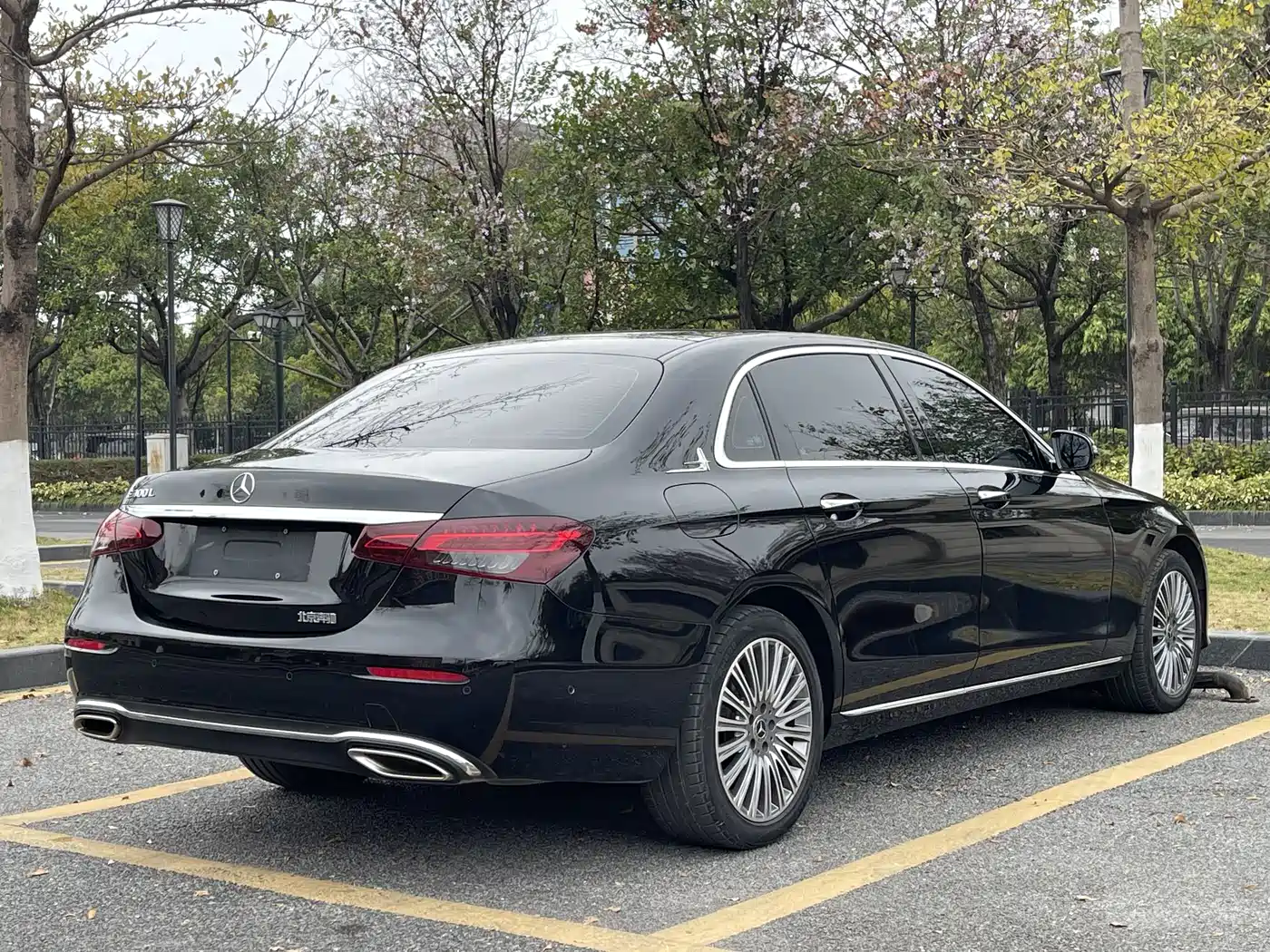 MERCEDES-BENZ E CLASS