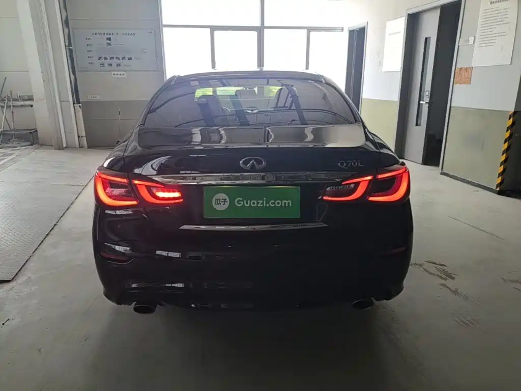 2019 Infiniti Q70